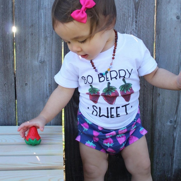 SO BERRY SWEET Girls' Short Set - Picture 4 of 5